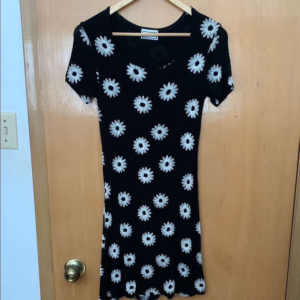 Black and White Daisy Print Mini Dress